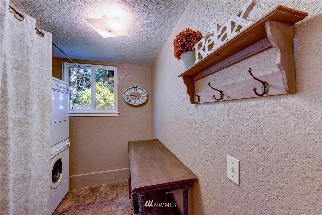 10420 Northeast 200th Street Bothell, WA 98011 - Photo 23 of 34 Gallery Image 23