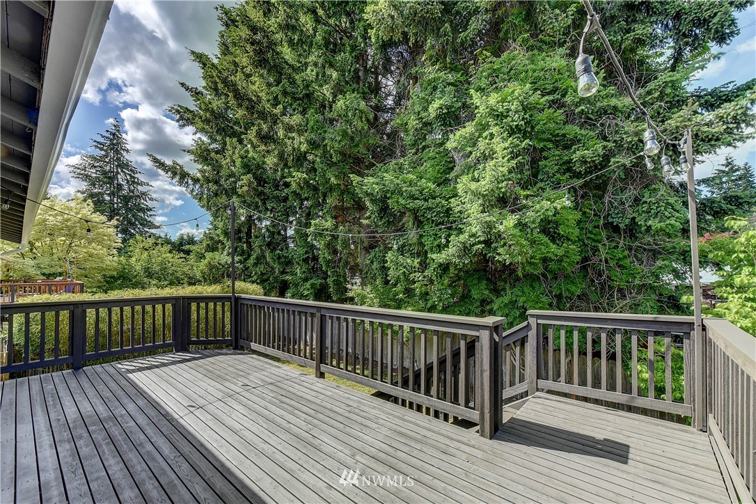 10420 Northeast 200th Street Bothell, WA 98011 - Photo 26 of 34 Gallery Image 26