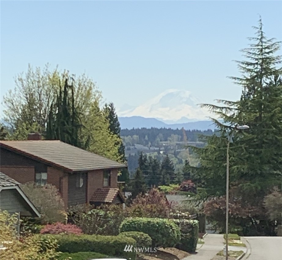 10420 Northeast 200th Street Bothell, WA 98011 - Photo 31 of 34 Gallery Image 31