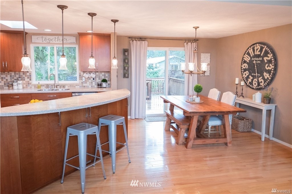 10420 Northeast 200th Street Bothell, WA 98011 - Photo 10 of 34 Gallery Image 10