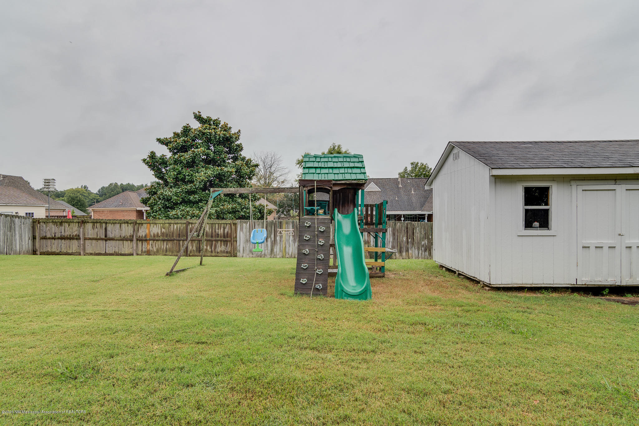 2183 Heather Ridge Southaven, MS 38672 - Photo 33 of 34 2183 Heather Ridge-34