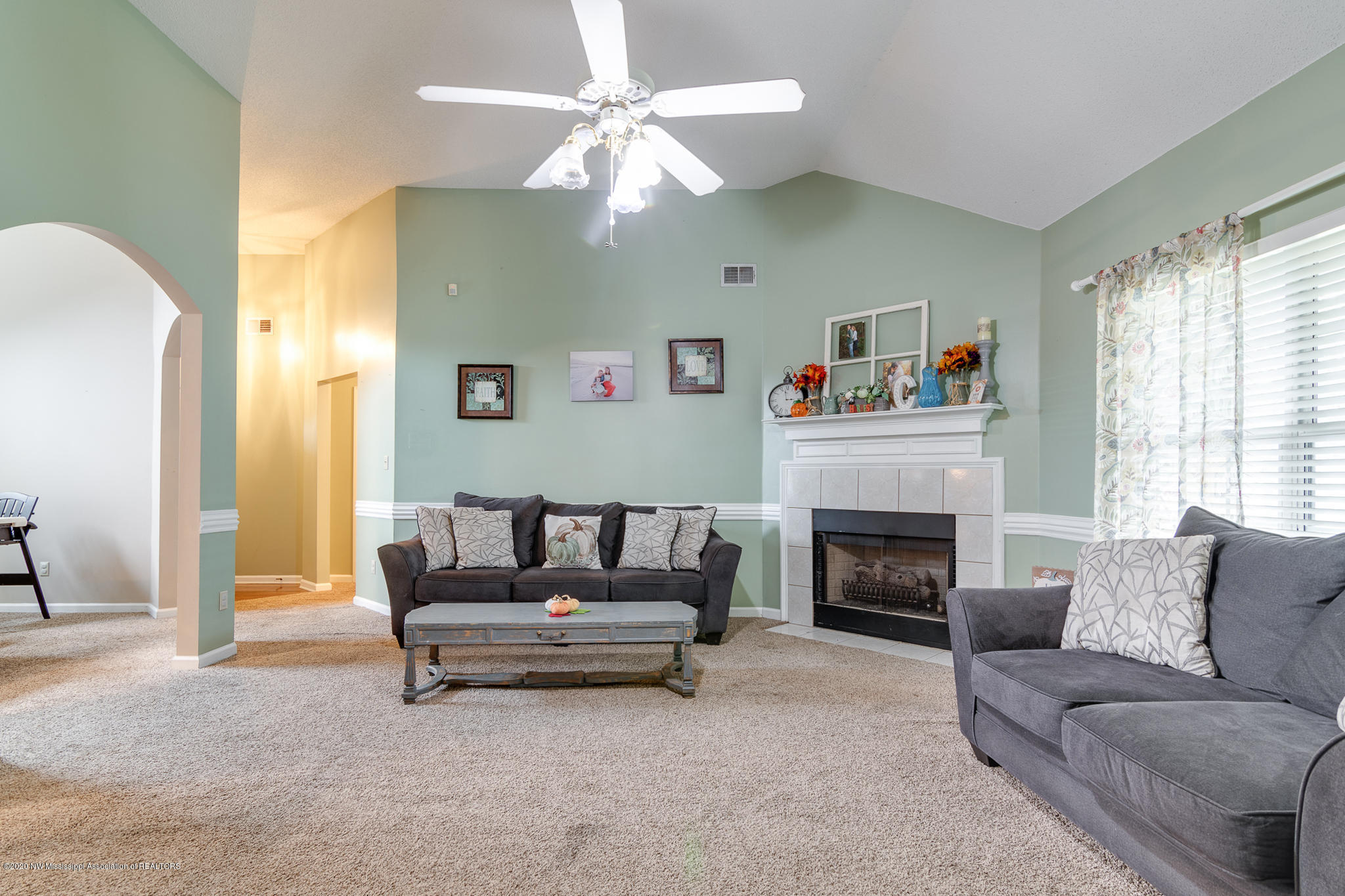 2183 Heather Ridge Southaven, MS 38672 - Photo 6 of 34 2183 Heather Ridge-24