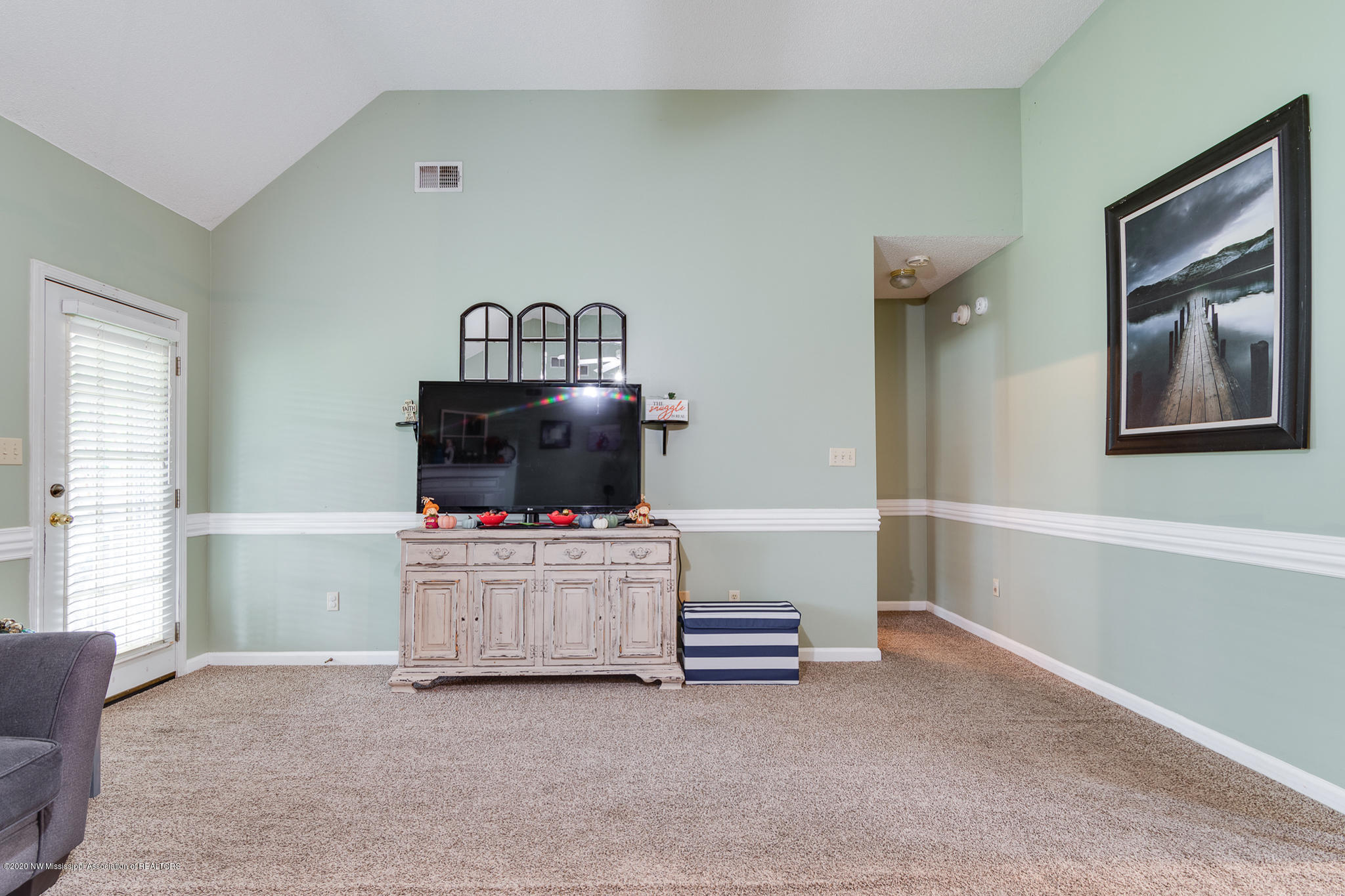 2183 Heather Ridge Southaven, MS 38672 - Photo 7 of 34 2183 Heather Ridge-25