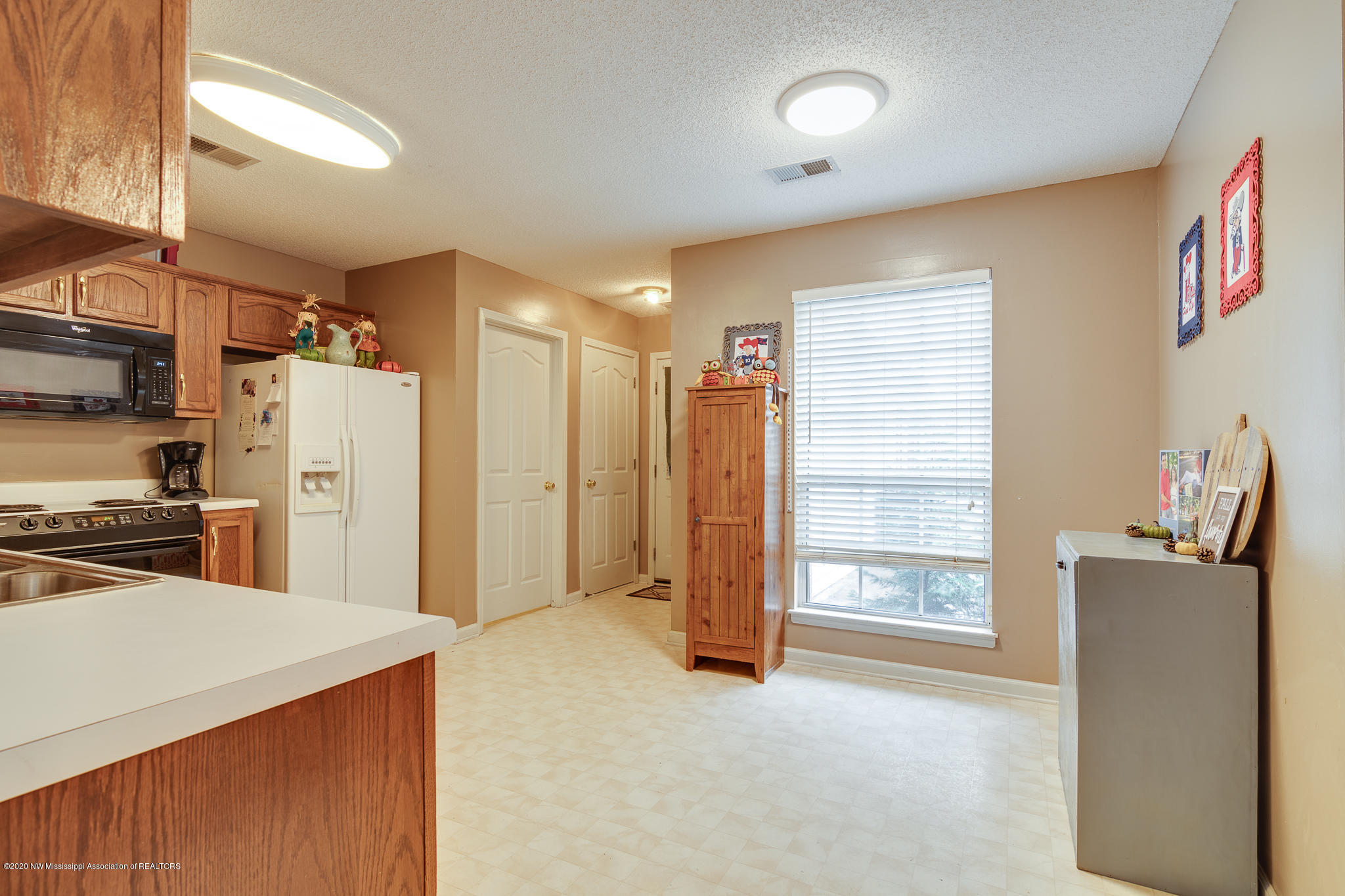 2183 Heather Ridge Southaven, MS 38672 - Photo 9 of 34 2183 Heather Ridge-12