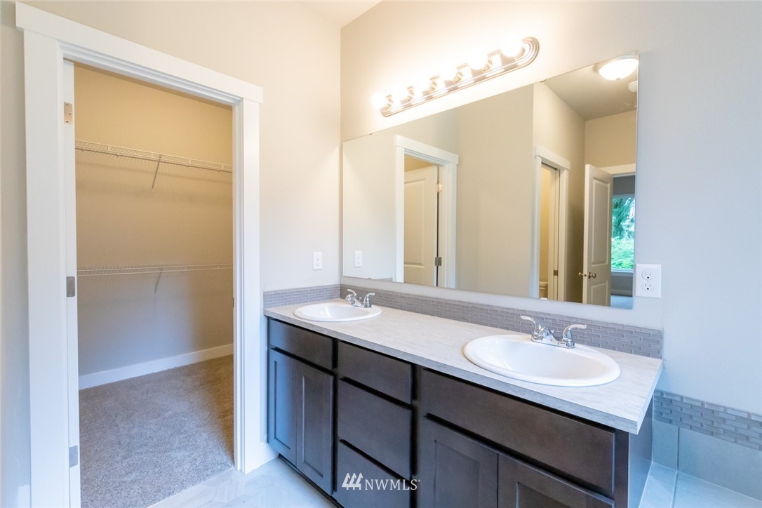 11422 Vail Road Southeast Yelm, WA 98597 - Photo 11 of 24 Gallery Image 11
