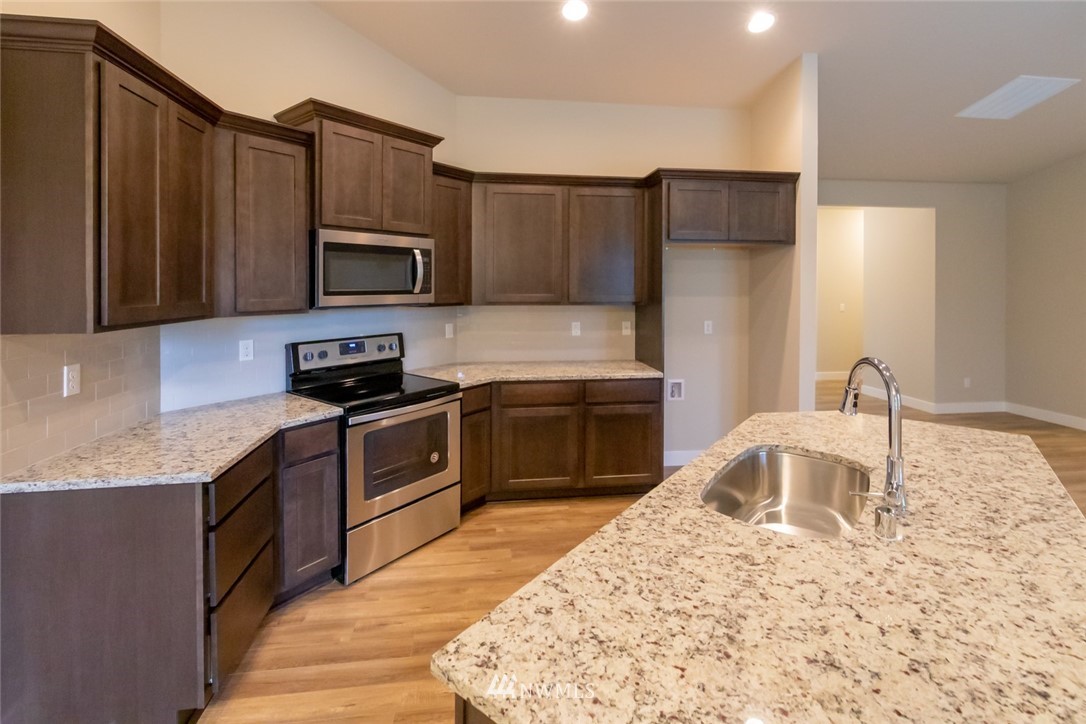 11422 Vail Road Southeast Yelm, WA 98597 - Photo 4 of 24 Gallery Image 4