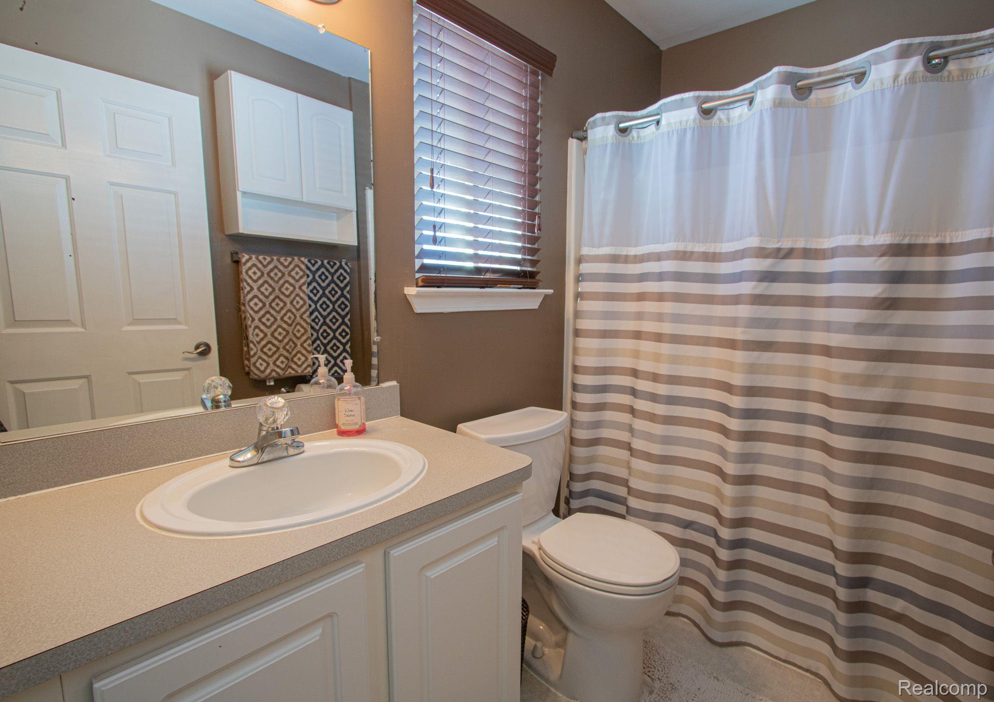 8592 Burt Road Capac, MI 48014 - Photo 16 of 32 Gallery Image 16