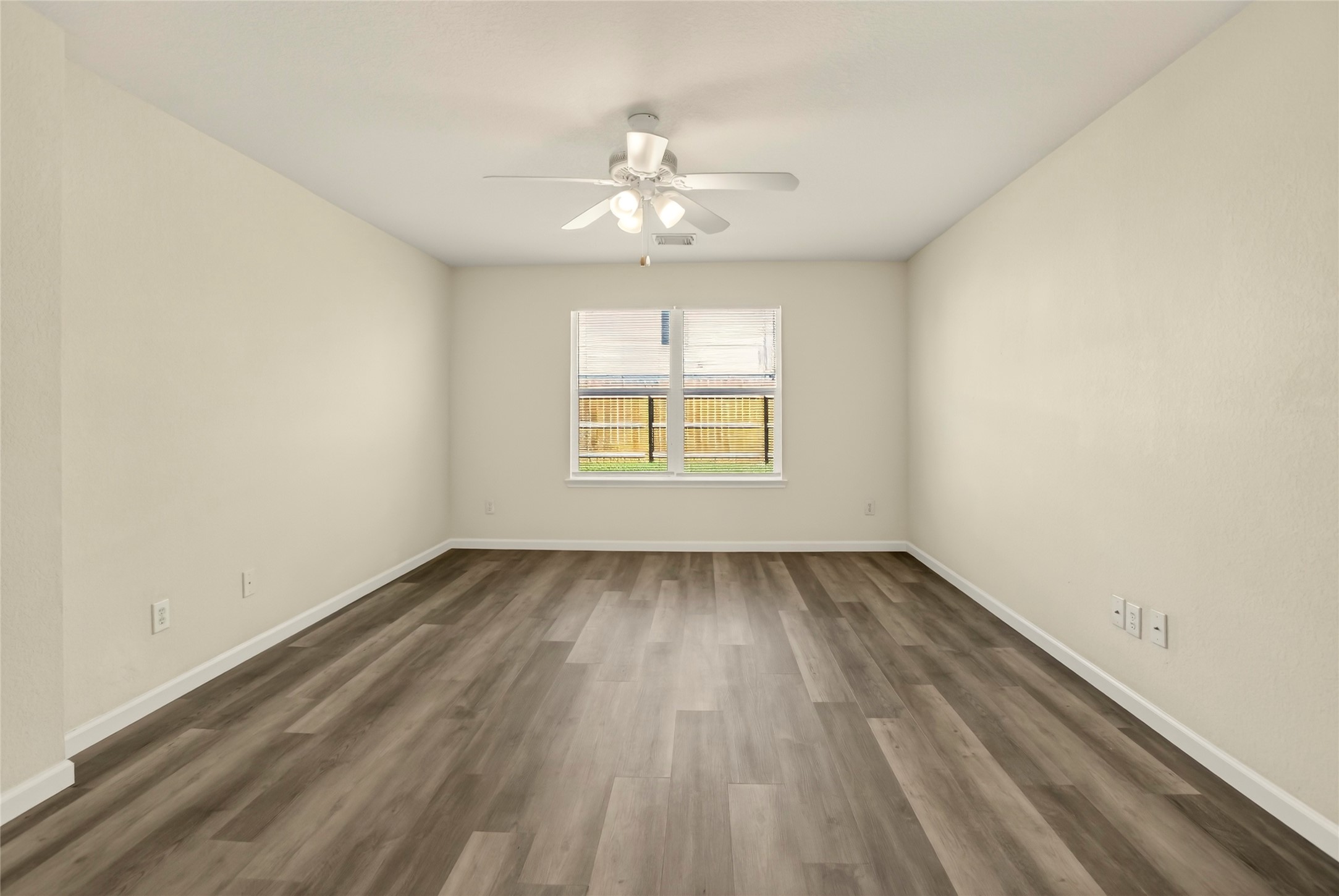 10635 Goldfinch Road Baytown, TX 77523 - Photo 11 of 22