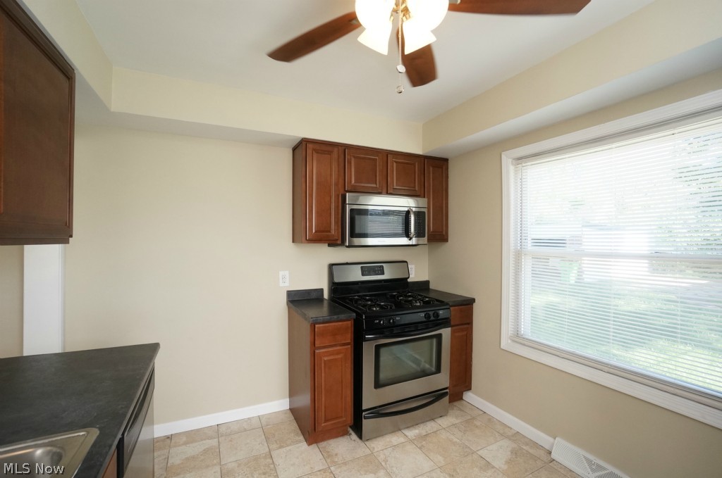 4026 Wyncote Road South Euclid, OH 44121 - Photo 9 of 25