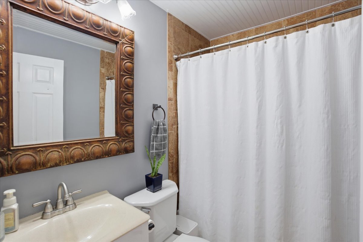 551 Sunset Drive Elgin, IL 60123 - Photo 23 of 27