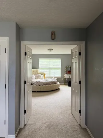 a view of livingroom with furniture