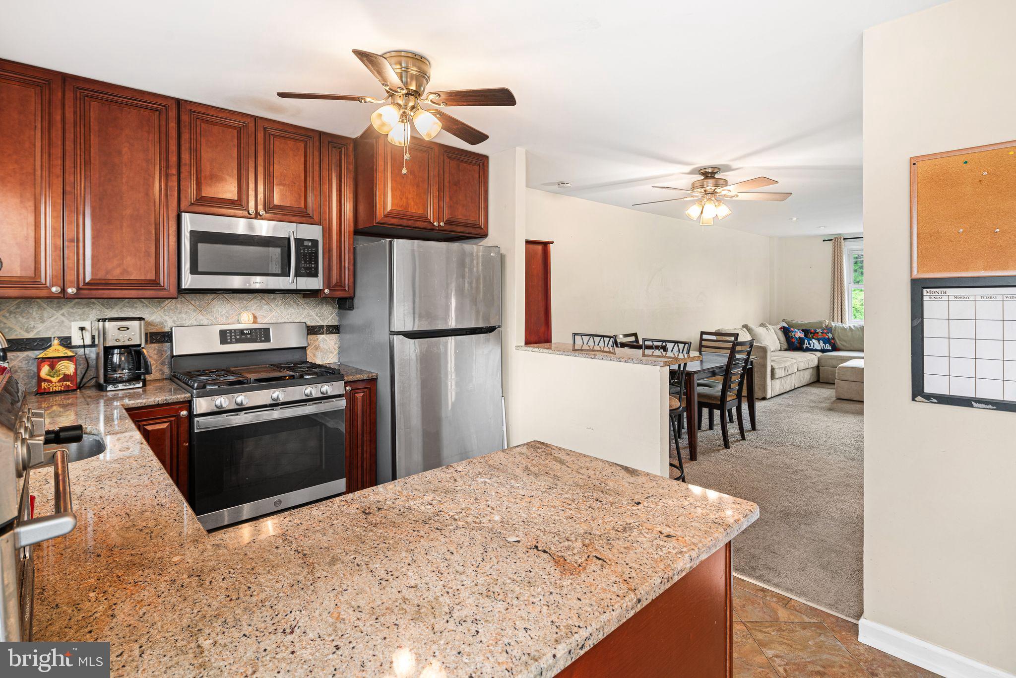 15022 London Road Philadelphia, PA 19116 - Photo 4 of 27 Gallery Image 4