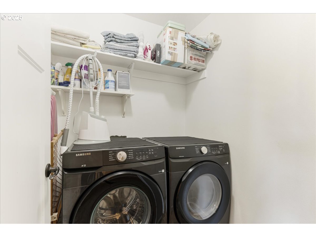 750 Northeast Cascadia Ridge Drive Estacada, OR 97023 - Photo 18 of 28 Laundry