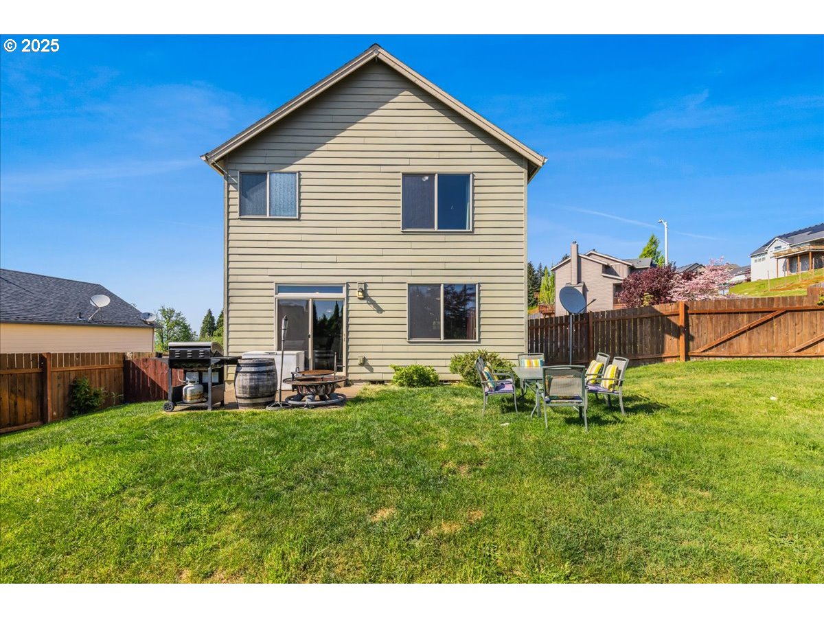 750 Northeast Cascadia Ridge Drive Estacada, OR 97023 - Photo 22 of 28 Exterior