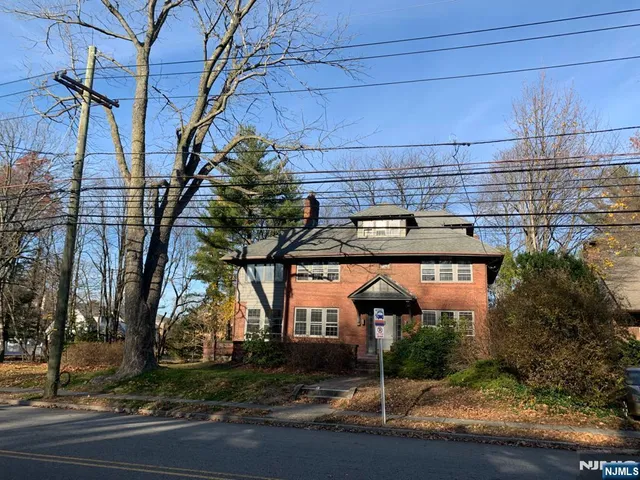 $5,200 | 413 West Englewood Avenue, Teaneck, NJ 07666