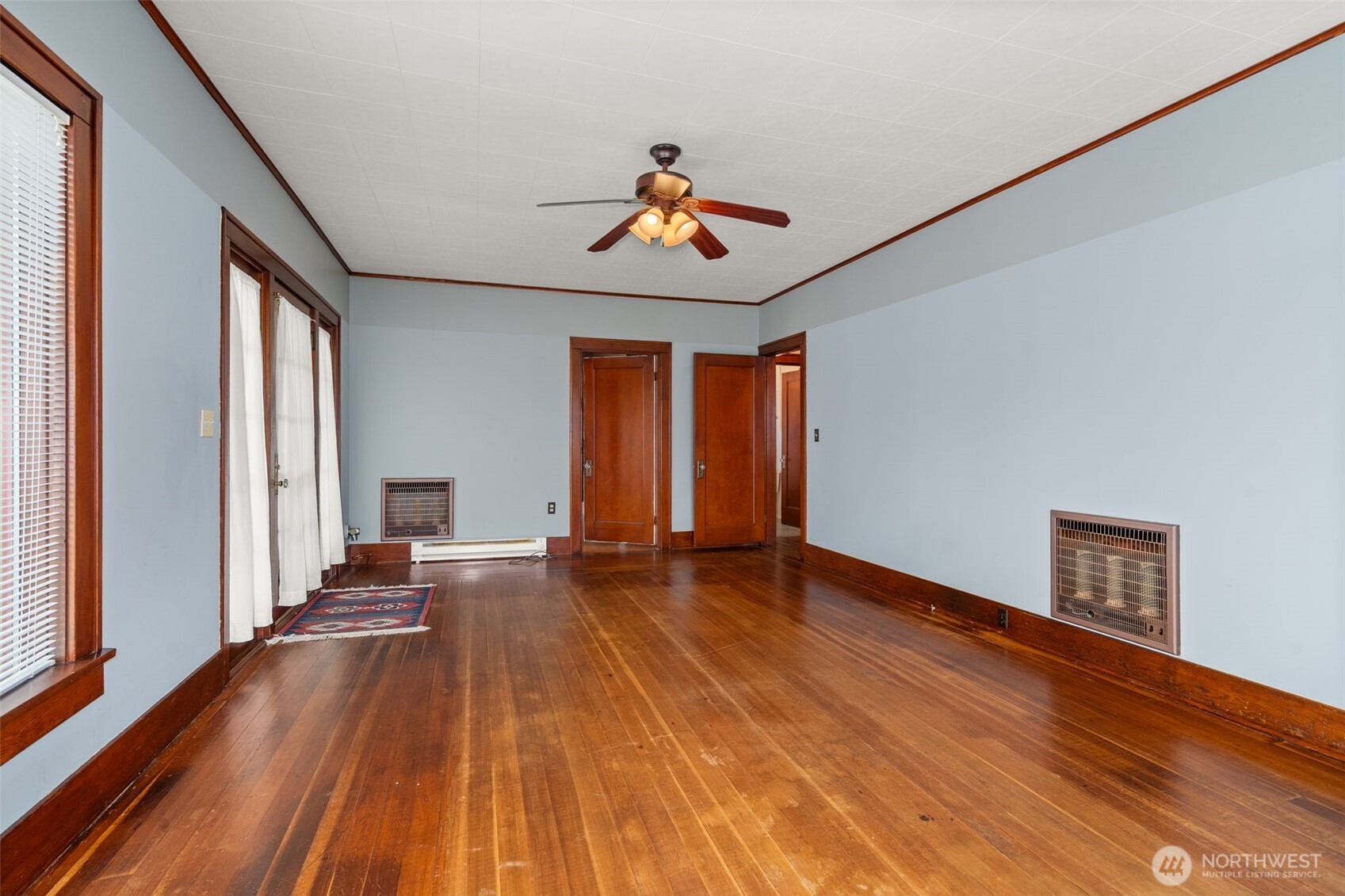 802 May Street Raymond, WA 98577 - Photo 8 of 28 Gallery Image 8