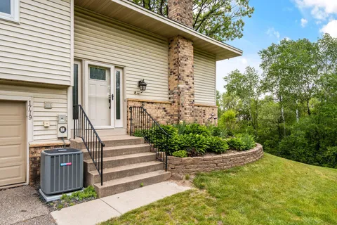 $260,000 | 1779 Walnut Lane, Eagan, MN 55122