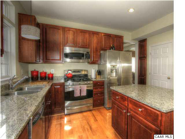 712 Rainier Road Charlottesville, VA 22903 - Photo 10 of 25 Gallery Image 10