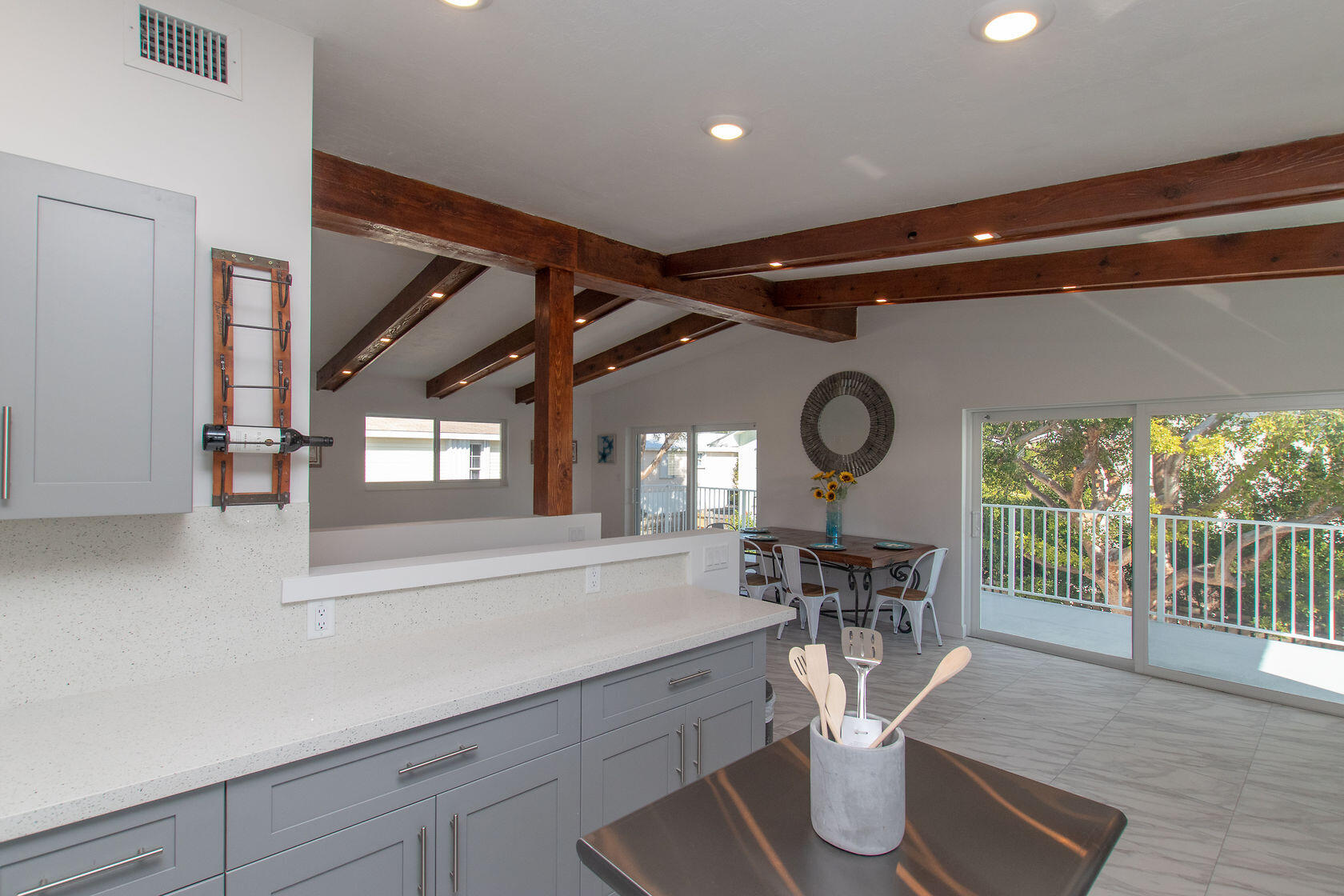 998 Gibraltar Road Key Largo, FL 33037 - Photo 7 of 21 Kitchen Dining
