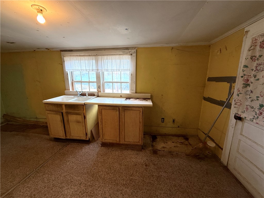 303 West A 75 Walhalla, SC 29691 - Photo 7 of 13