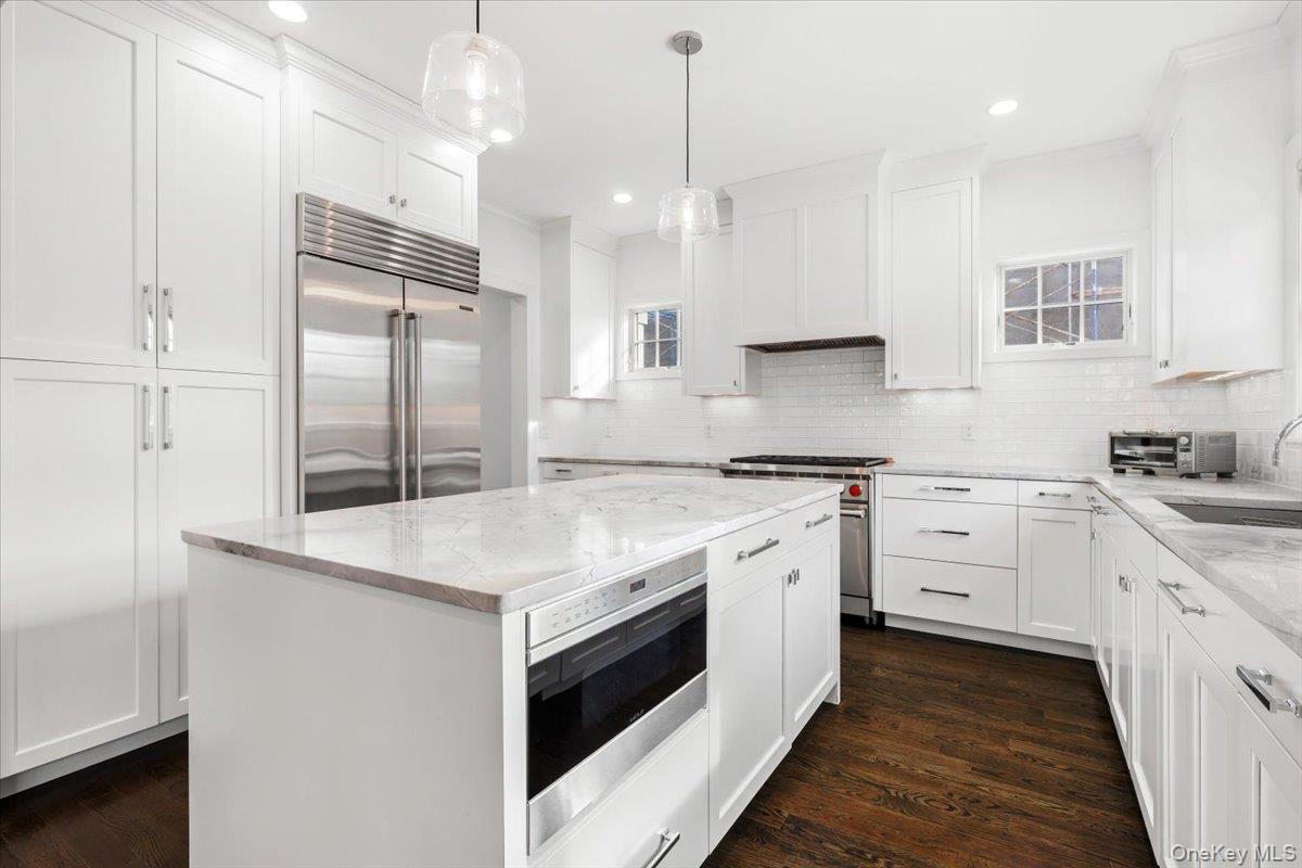 40 Wainwright Street Rye, NY 10580 - Photo 11 of 38