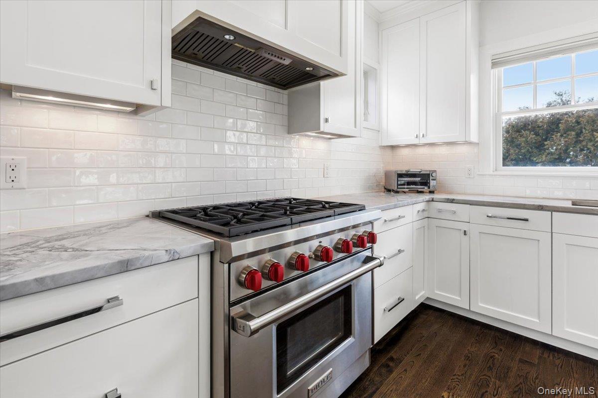 40 Wainwright Street Rye, NY 10580 - Photo 13 of 38
