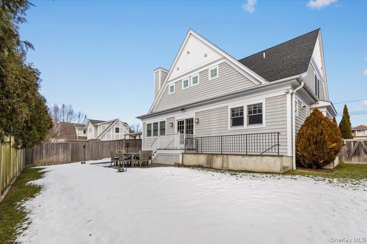 40 Wainwright Street Rye, NY 10580 - Photo 34 of 38 Fenced & gated