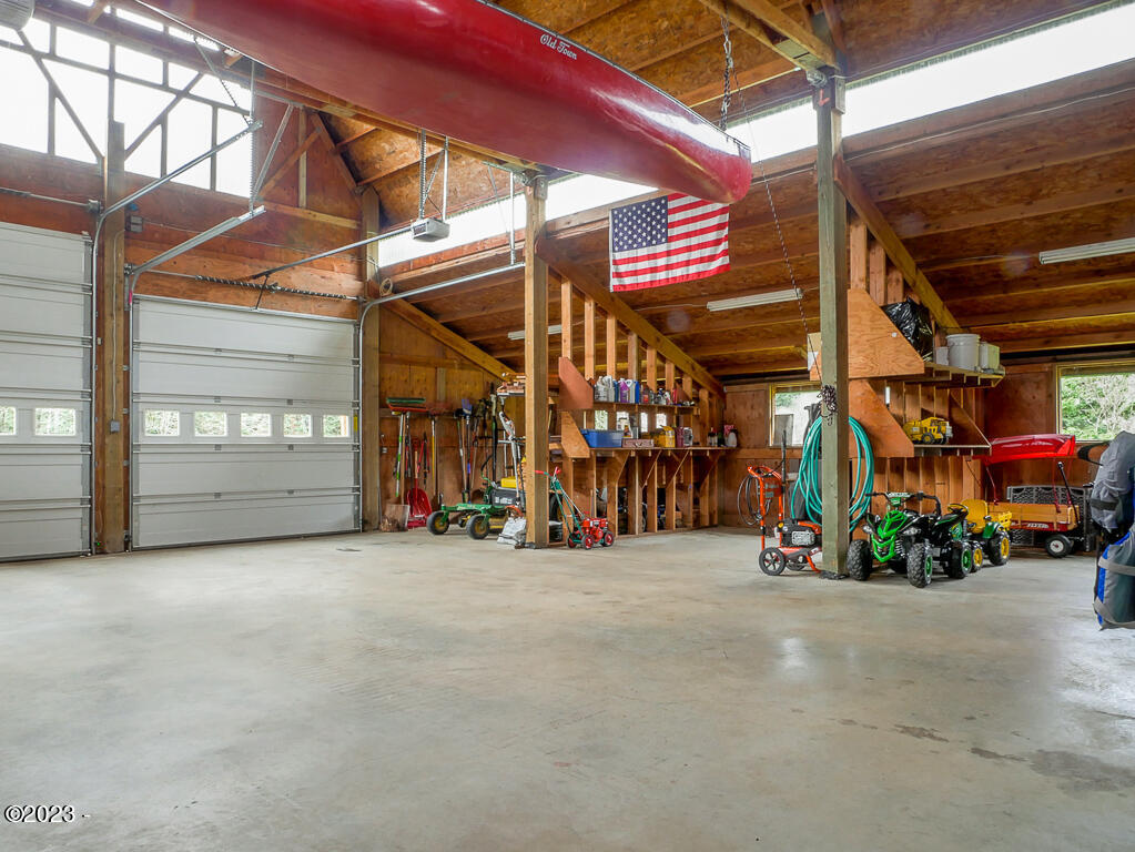 12319 Logsden Road Blodgett, OR 97326 - Photo 50 of 78 Barn/Shop