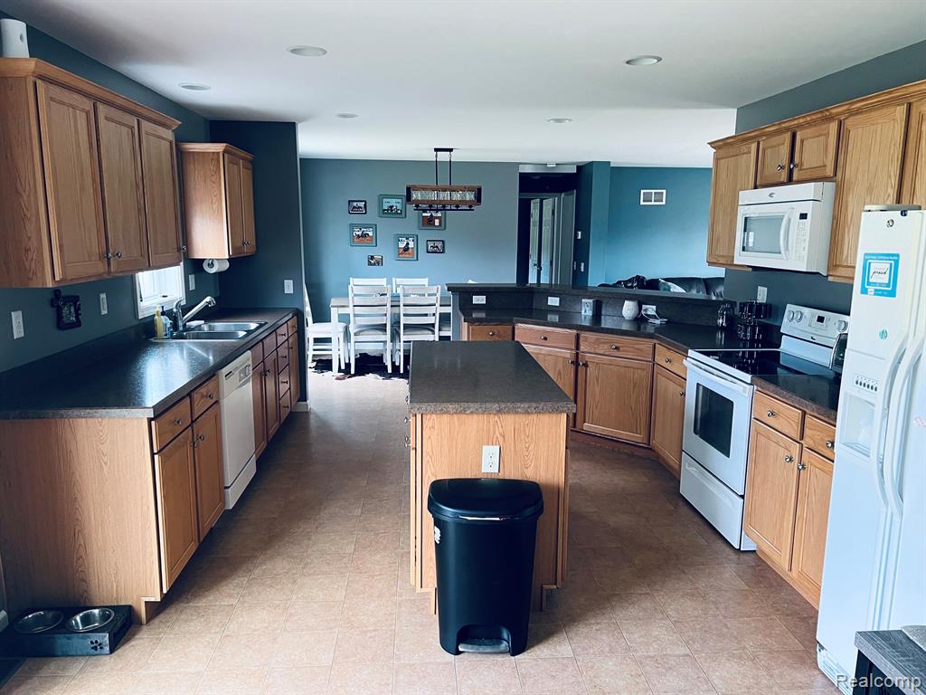 3170 Wagner Road Croswell, MI 48422 - Photo 14 of 23