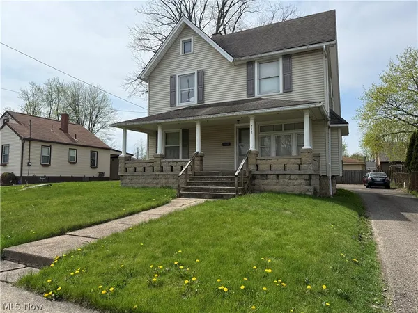 $94,900 | 212 South Schenley Avenue, Youngstown, OH 44509