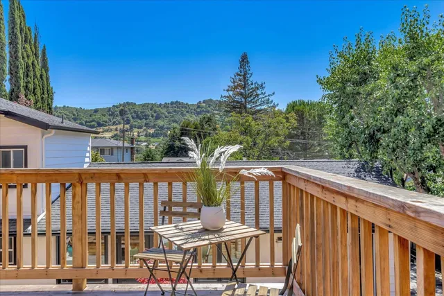 $1,750,000 | 27 Whitehall Drive, Orinda, CA 94563