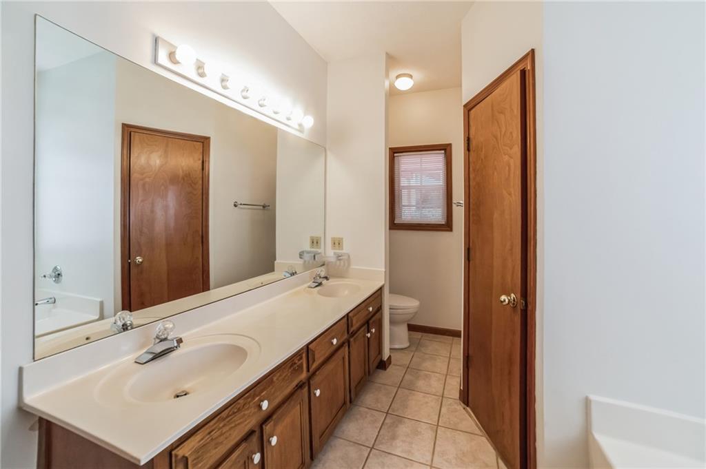 487 Ravinia Way Lawrenceville, GA 30044 - Photo 12 of 36