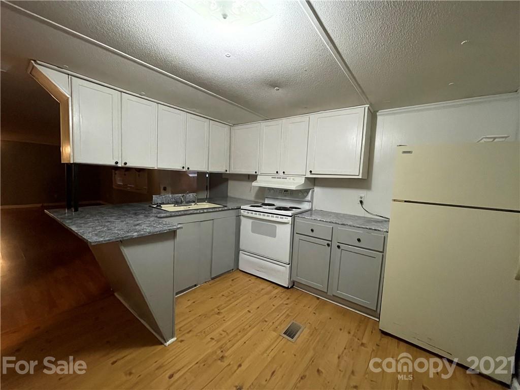 5302 Baxter Kennington Road Kershaw, SC 29067 - Photo 14 of 25 Gallery Image 14
