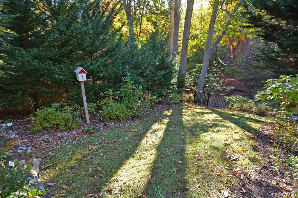 64 Glen Road Baiting Hollow, NY 11933 - Photo 39 of 46