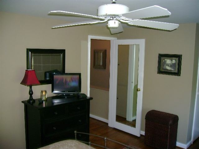 1812 Graefield Road Birmingham, MI 48009 - Photo 15 of 21 31011075-14.JPG