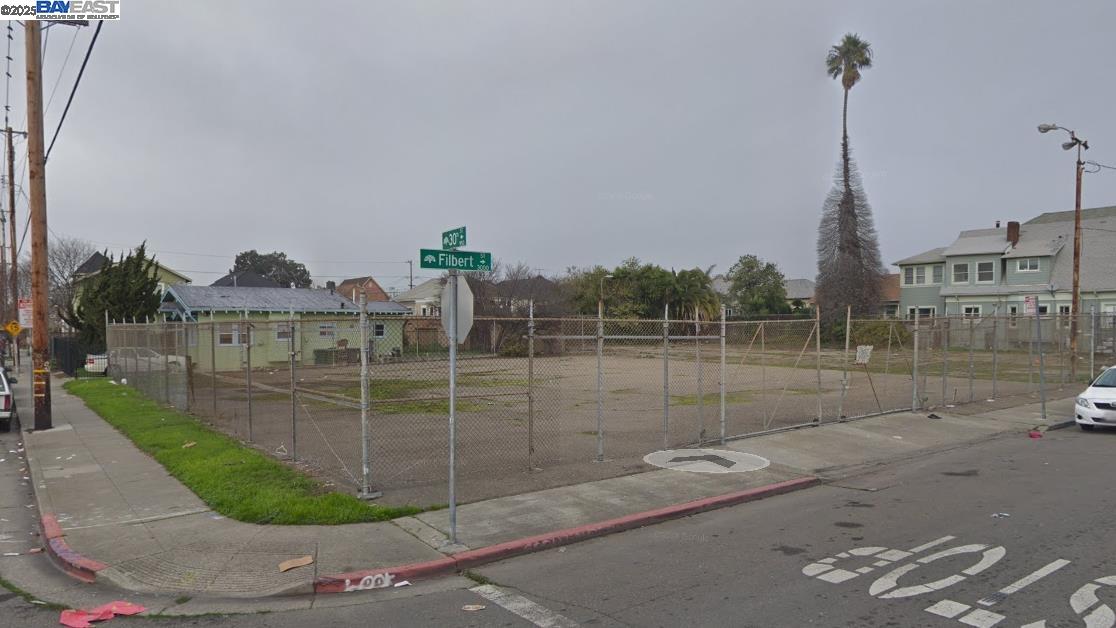 a view of a house with a park