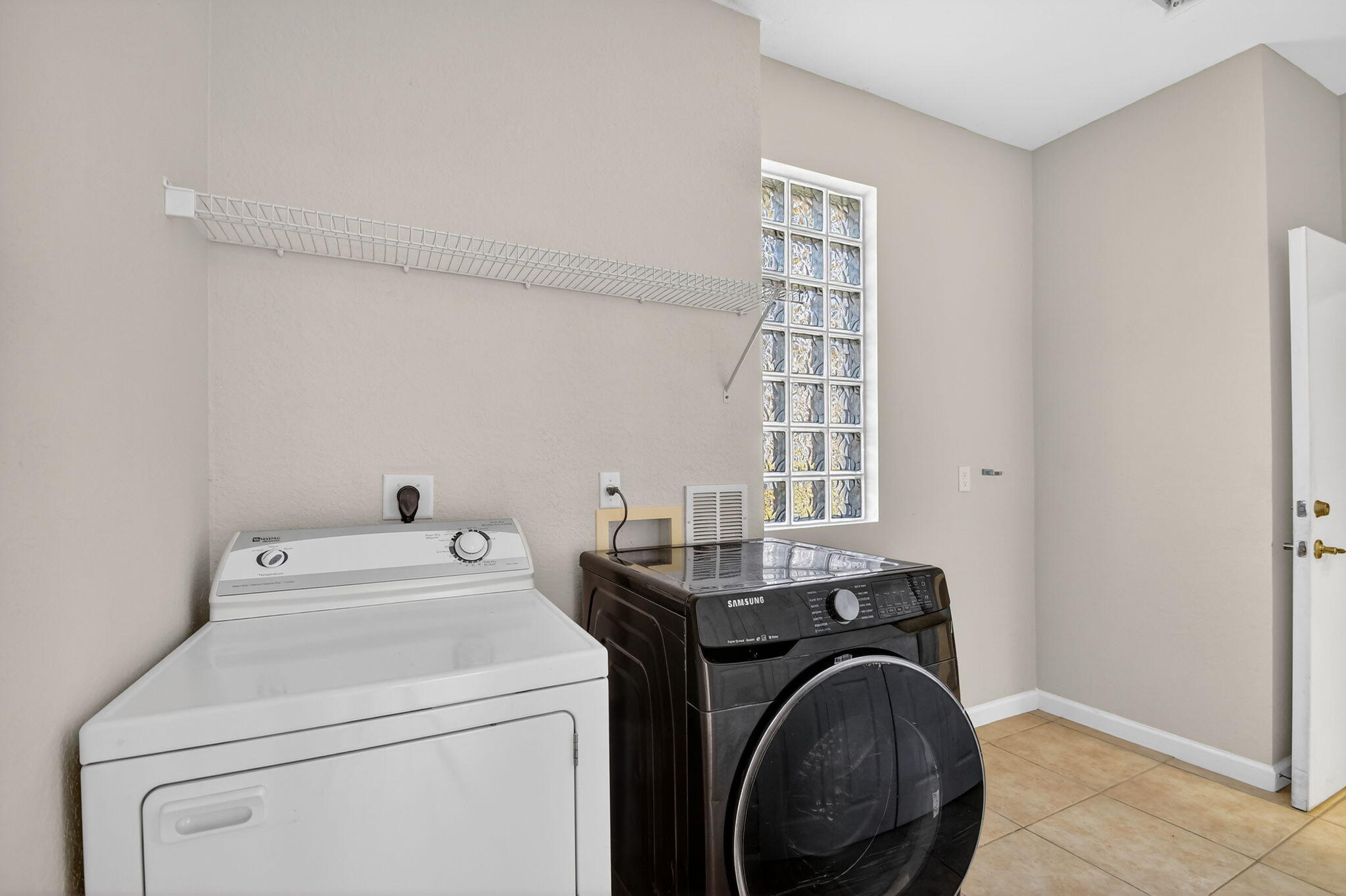 1053 Center Stone Lane Riviera Beach, FL 33404 - Photo 18 of 51 Laundry Room