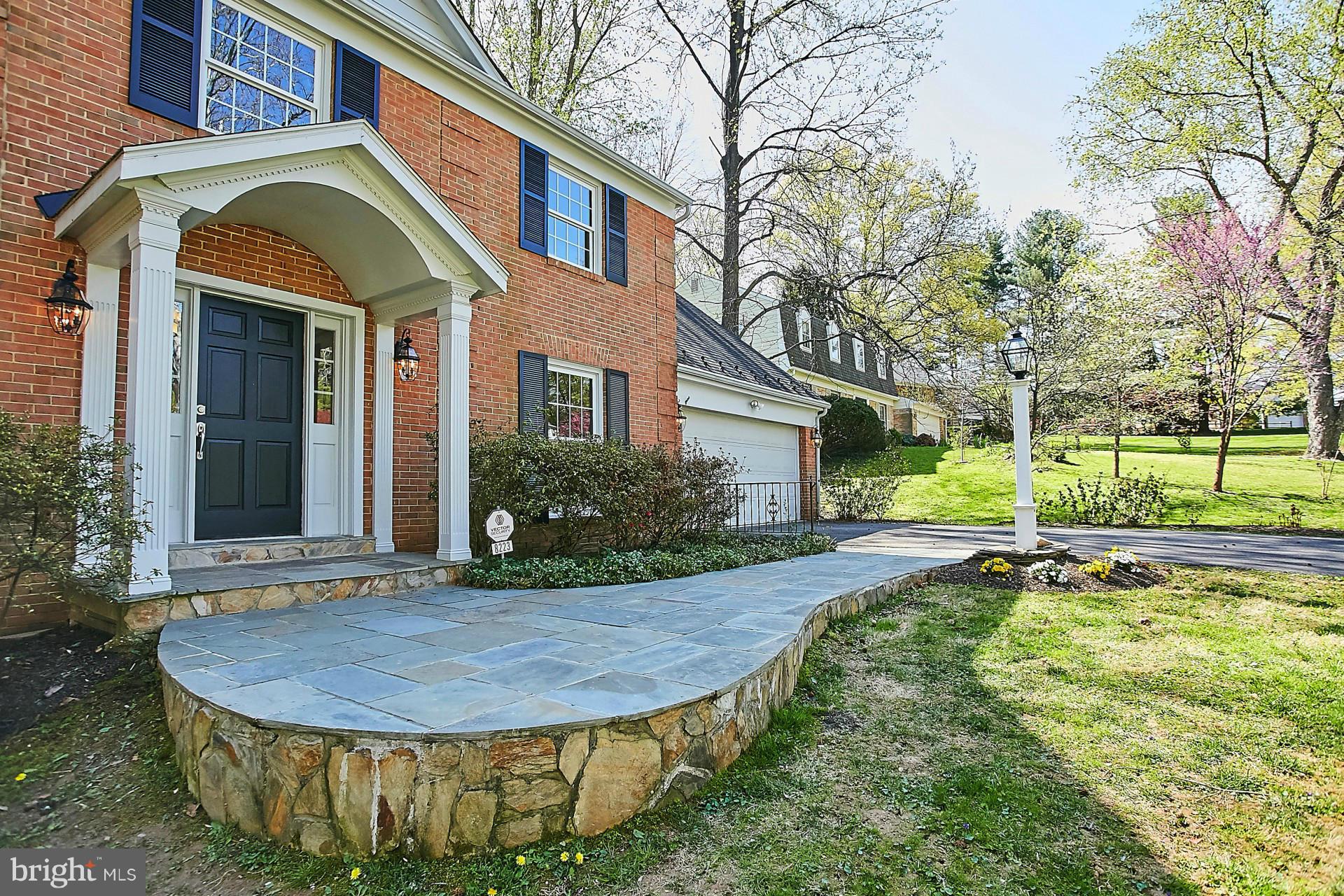 8223 Riding Ridge Place McLean, VA 22102 - Photo 2 of 30 Exterior (Front)