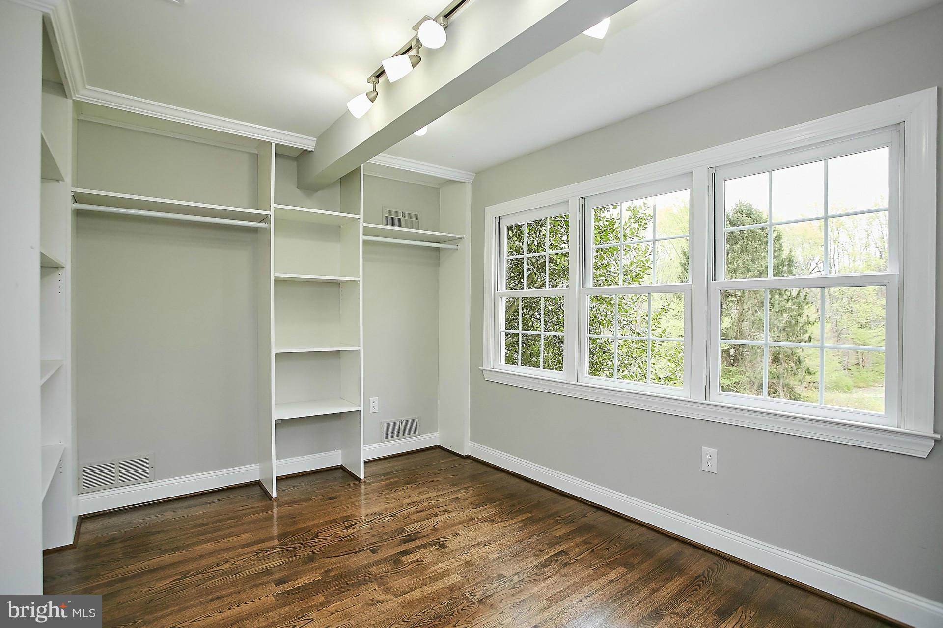 8223 Riding Ridge Place McLean, VA 22102 - Photo 16 of 30 Bedroom (Master)