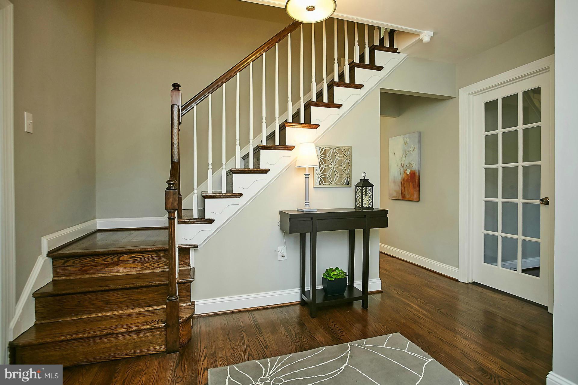 8223 Riding Ridge Place McLean, VA 22102 - Photo 3 of 30 Interior (General)
