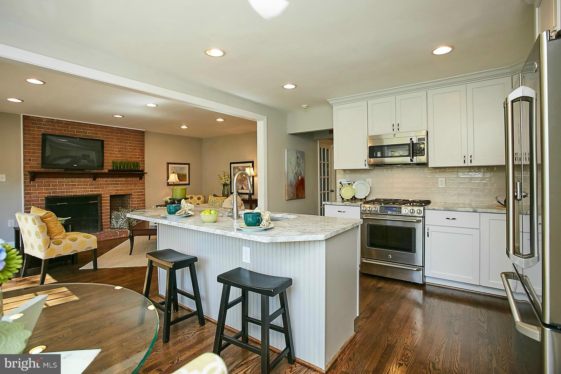 8223 Riding Ridge Place McLean, VA 22102 - Photo 8 of 30 Kitchen