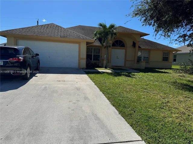 $2,650 | 726 Southwest McCracken Avenue, Port St. Lucie, FL 34953