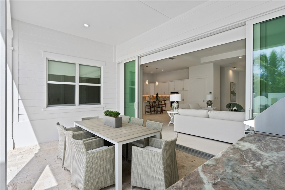 20 Strand Drive Vero Beach, FL 32963 - Photo 4 of 36 a living room with furniture and window