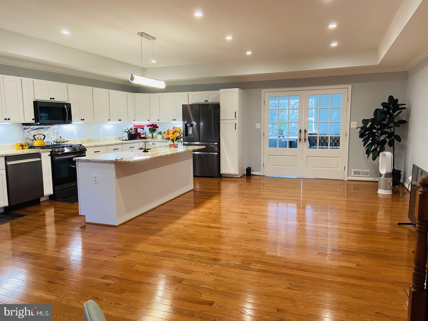 6210 Tyner Street Springfield, VA 22152 - Photo 10 of 41 Gorgeous, remodeled kitchen area