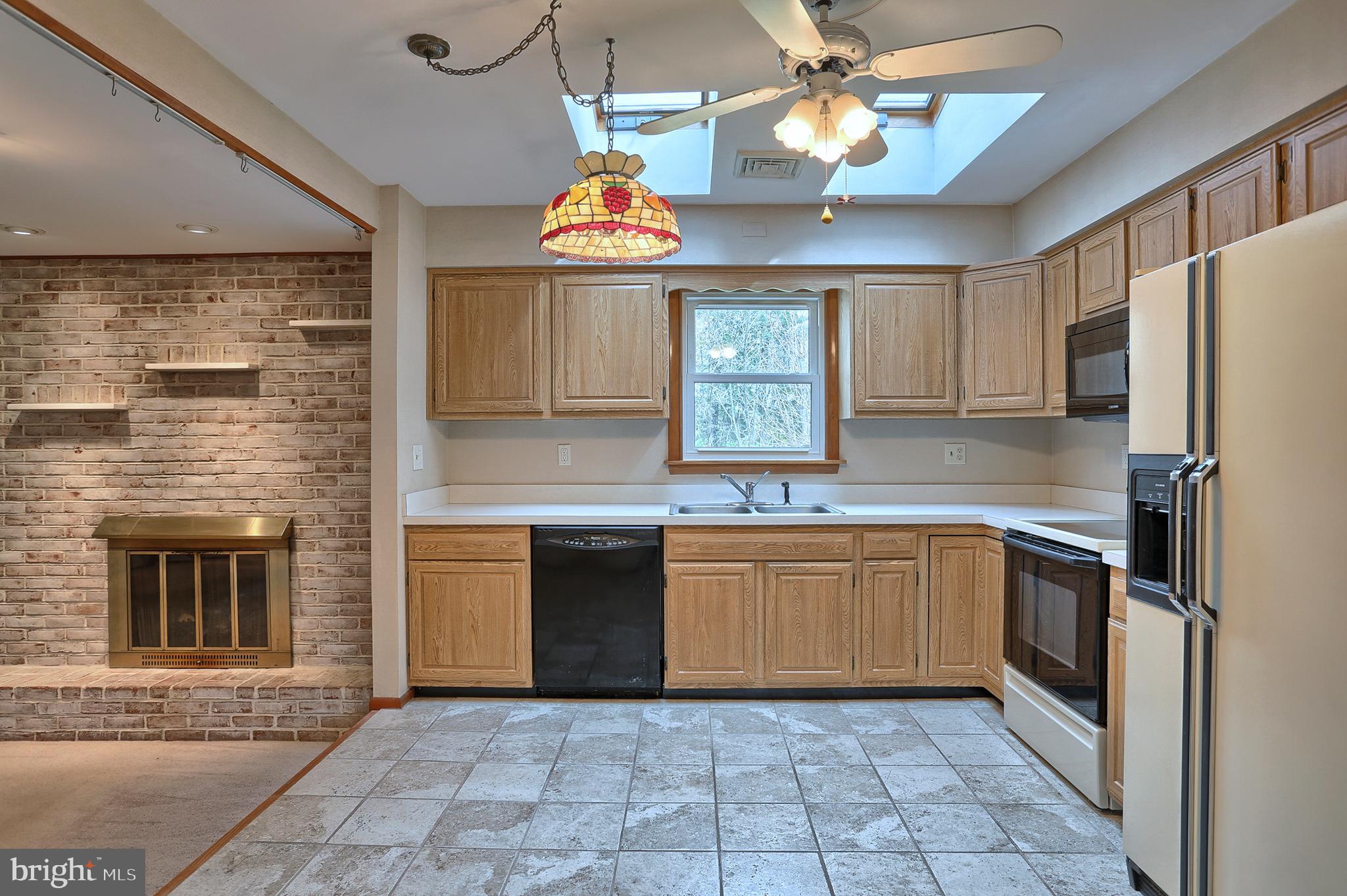 6010 Devonshire Heights Road Harrisburg, PA 17112 - Photo 10 of 35 Gallery Image 10