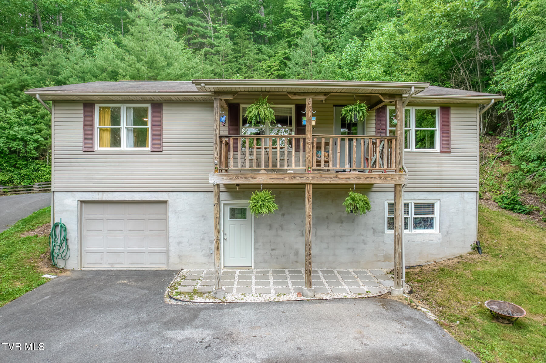130 Timber Lane Hampton, TN 37658 - Photo 39 of 42 130 Timber Ln-1