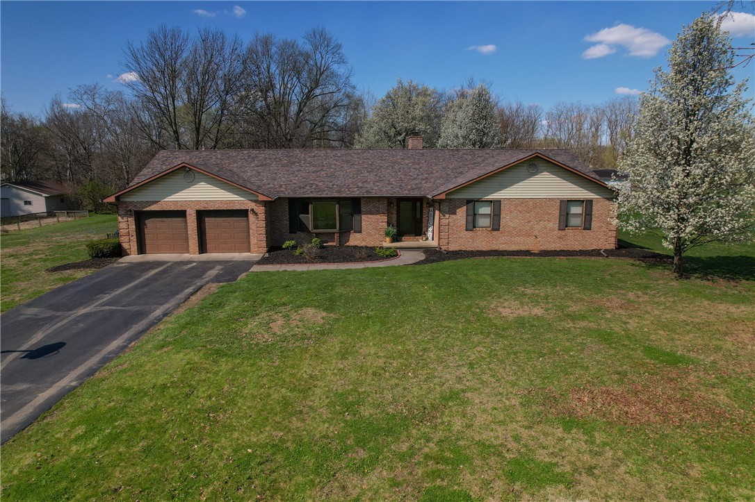 54 Del Vly Road Danville, IL 61832 - Photo 1 of 46