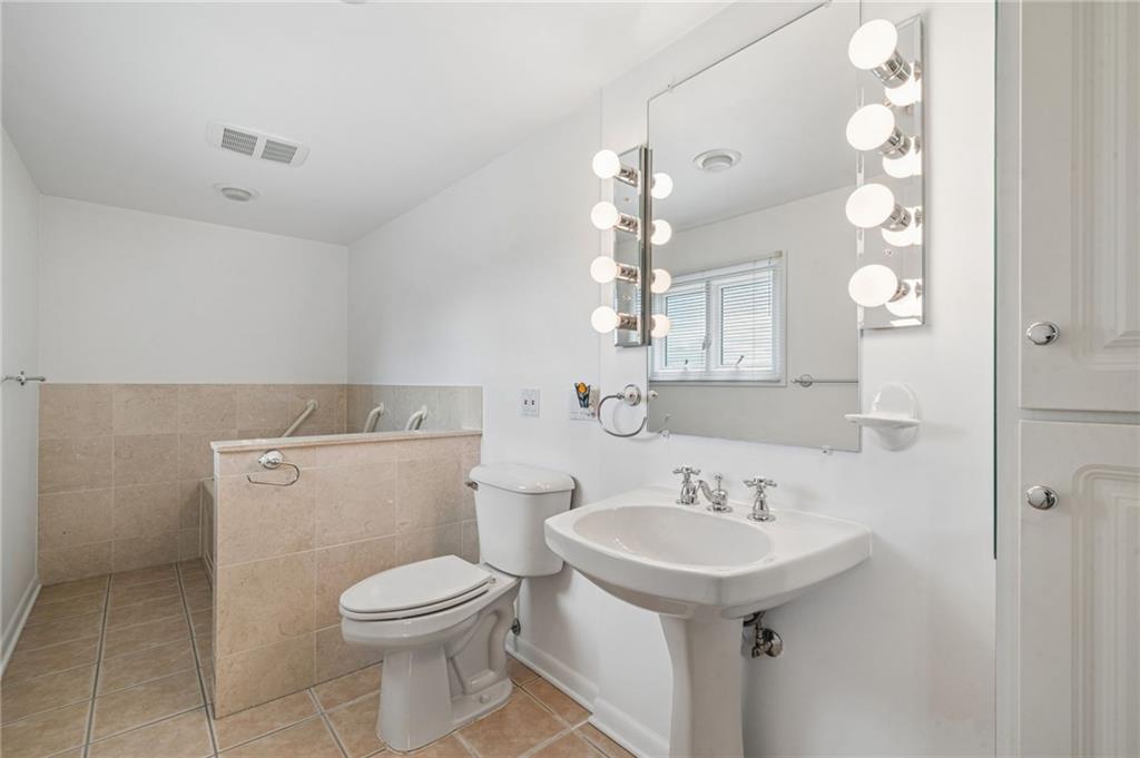 163 Banning Road Dawson, PA 15428 - Photo 27 of 50 Primary Suites Bathroom with Jetted Tub
