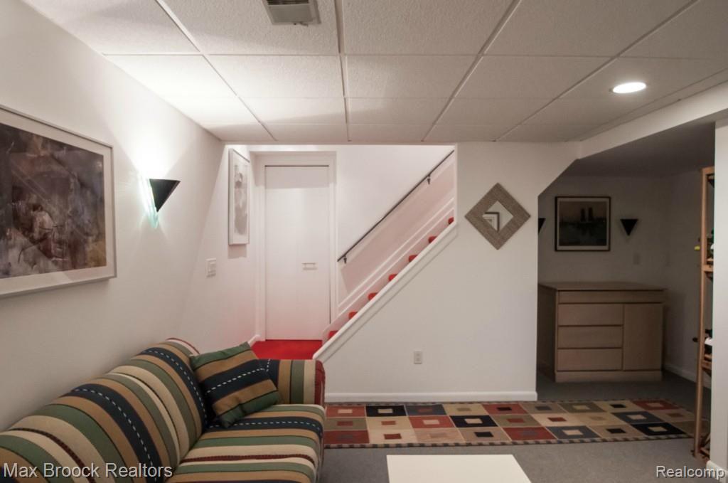 2531 Pine Ridge Road West Bloomfield, MI 48324 - Photo 24 of 33 125DSC_0162.jpg