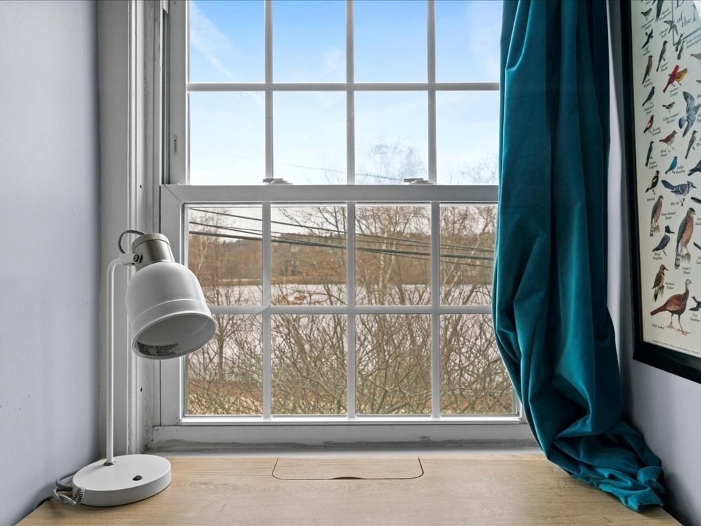 40 Lake Shore Road Boston, MA 02135 - Photo 32 of 39 a bathroom with a window